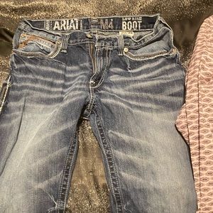Men’s ariat jeans